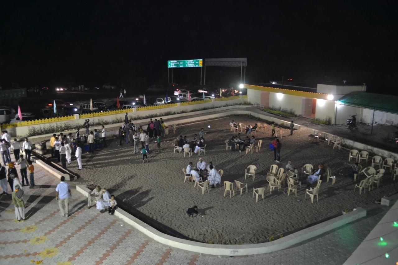 Chitrakoot Resort Chittorgarh Ngoại thất bức ảnh