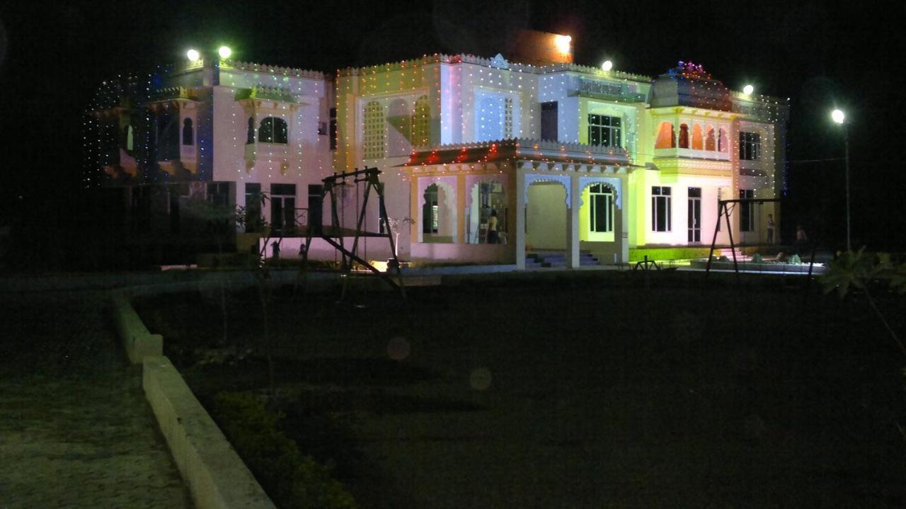 Chitrakoot Resort Chittorgarh Ngoại thất bức ảnh